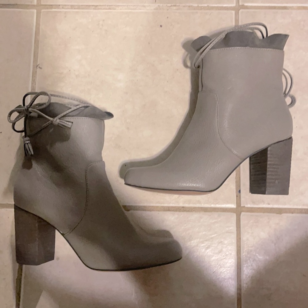 Gray Covington high heels boot zipper worn once
